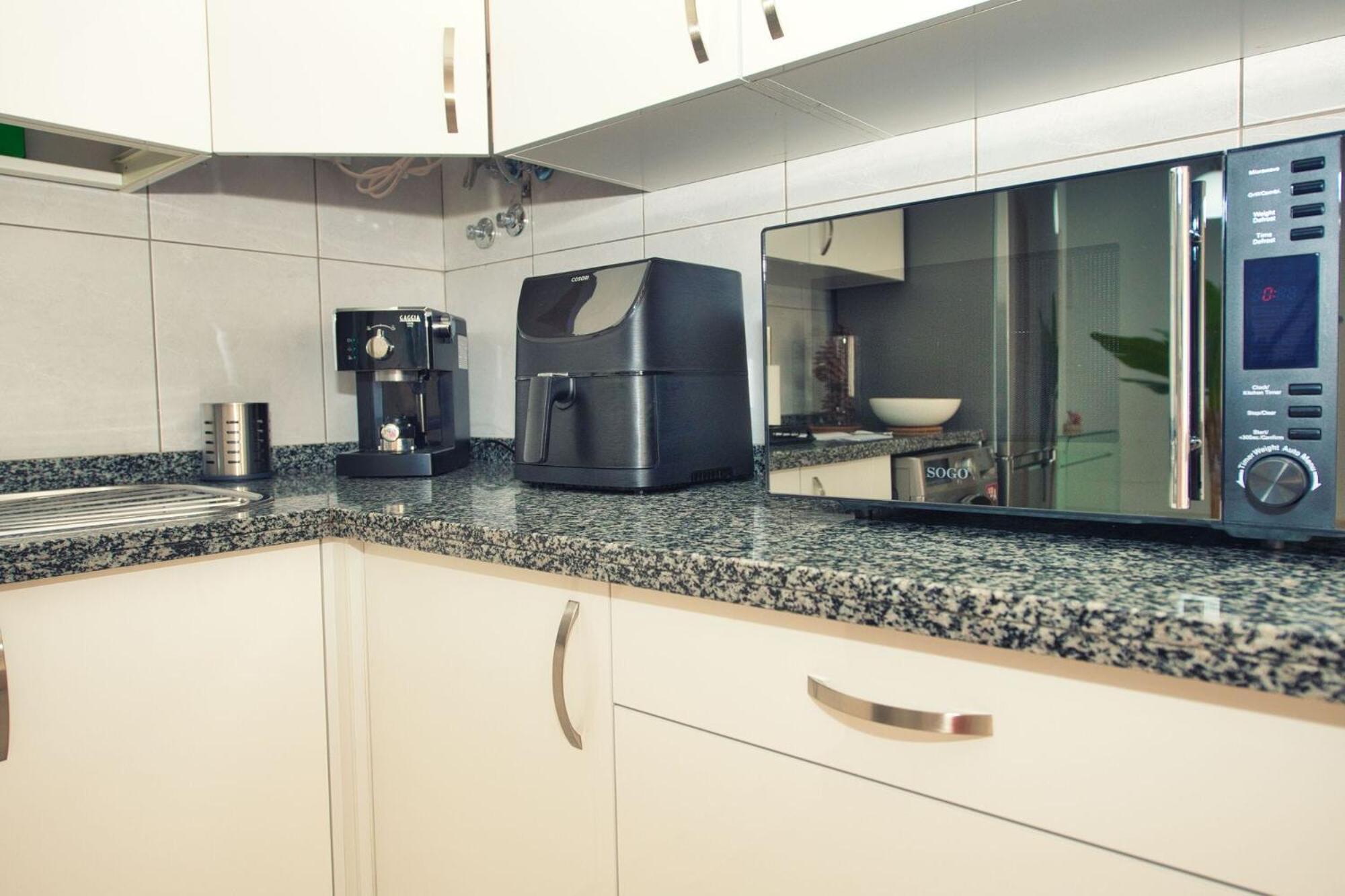 Ocean View Perfect Sunset Apartment, 4 Rooms 137M2, Wifi & Bbq 圣米格尔德阿沃纳 外观 照片