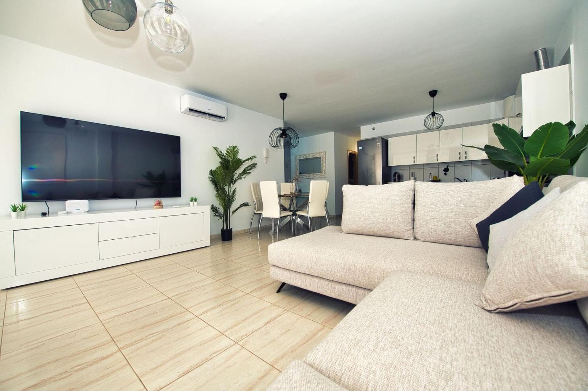 Ocean View Perfect Sunset Apartment, 4 Rooms 137M2, Wifi & Bbq 圣米格尔德阿沃纳 外观 照片